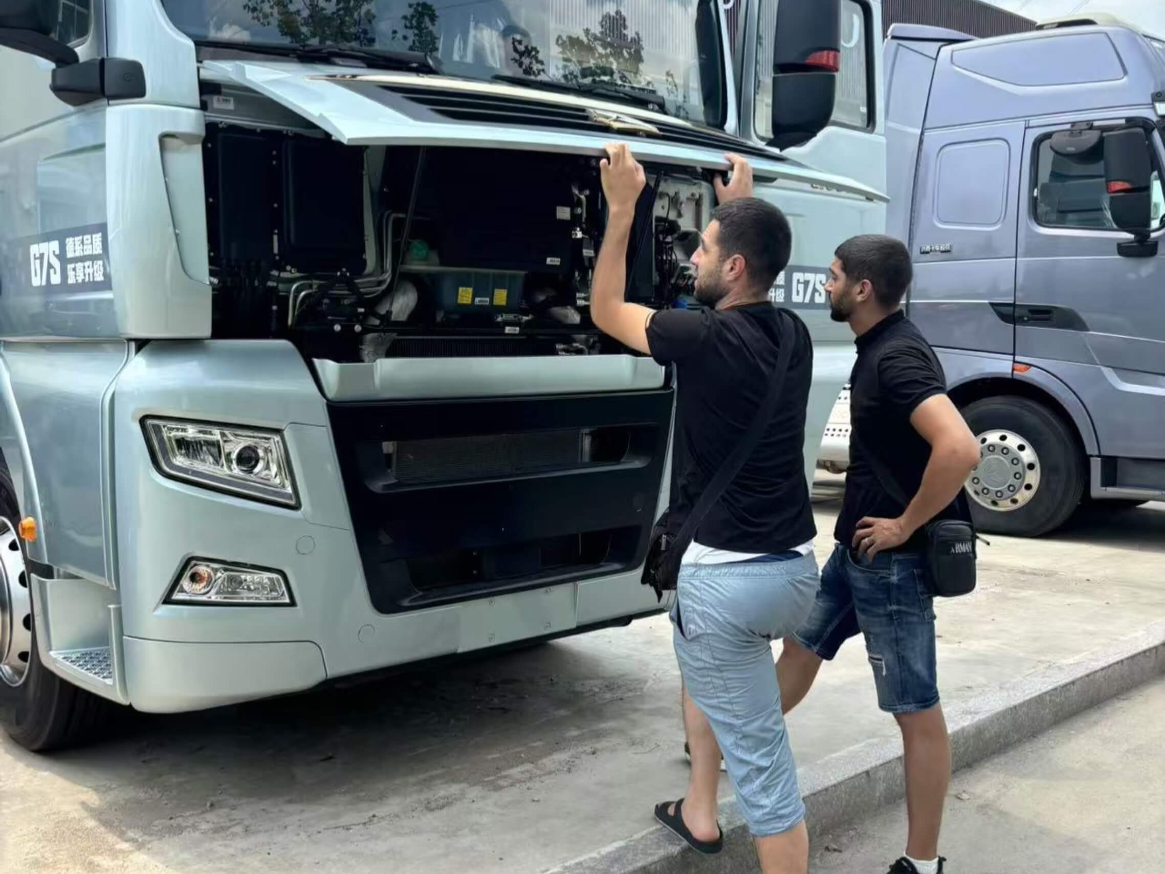 Usbekistan kunder besøger Luyi Factory, har dybdegående udvekslinger og opnår samarbejdskonsensus