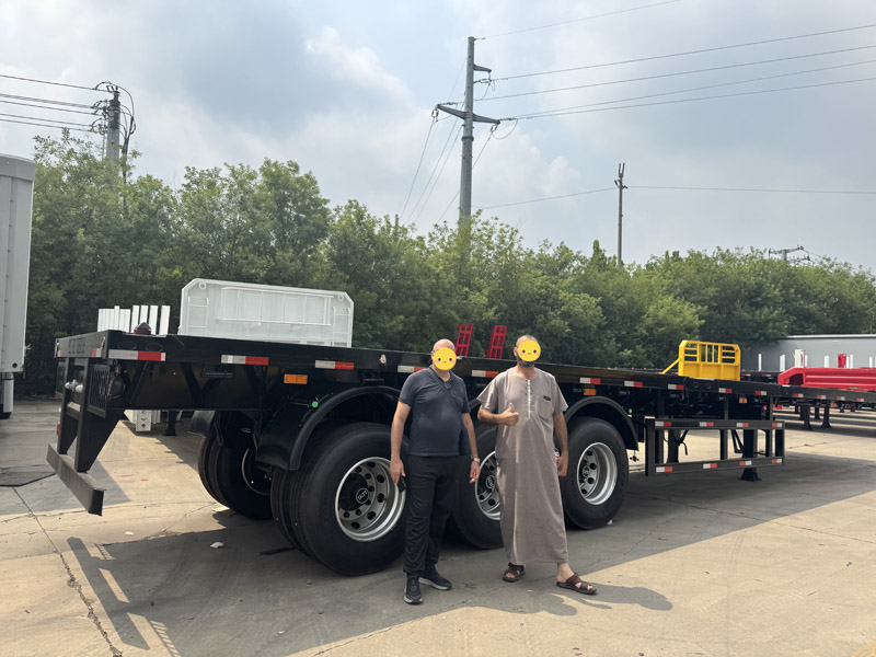 Endnu en transnational samarbejdsaftale indgået! Algeriske kunder besøger Luyi Factory og underskriver en kontrakt for cementtankskibe