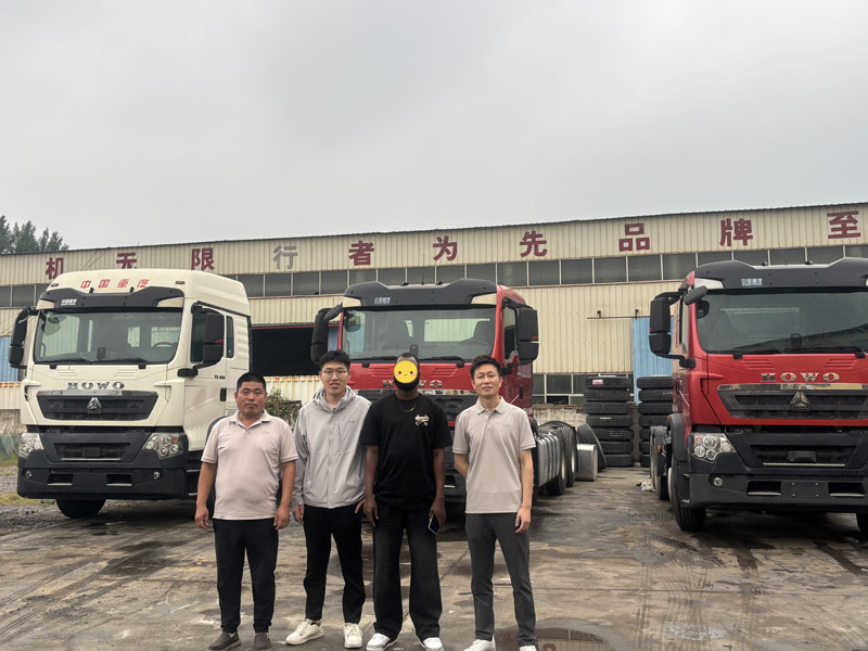 Overvinde bjerge og have for at søge samarbejde! Mozambiquiske kunder besøger Luyi Factory til inspektion og udveksling