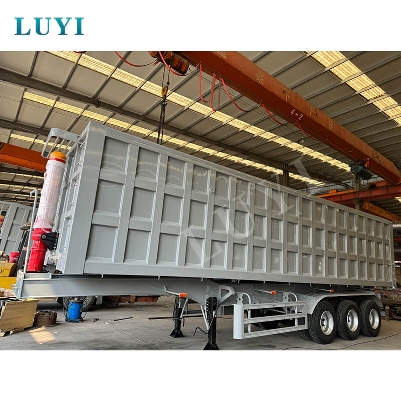 Facilitering af opgraderingen af ​​afrikansk logistik: Et parti 3-akslede semitrailere med bagtip ankommer til Tanzania