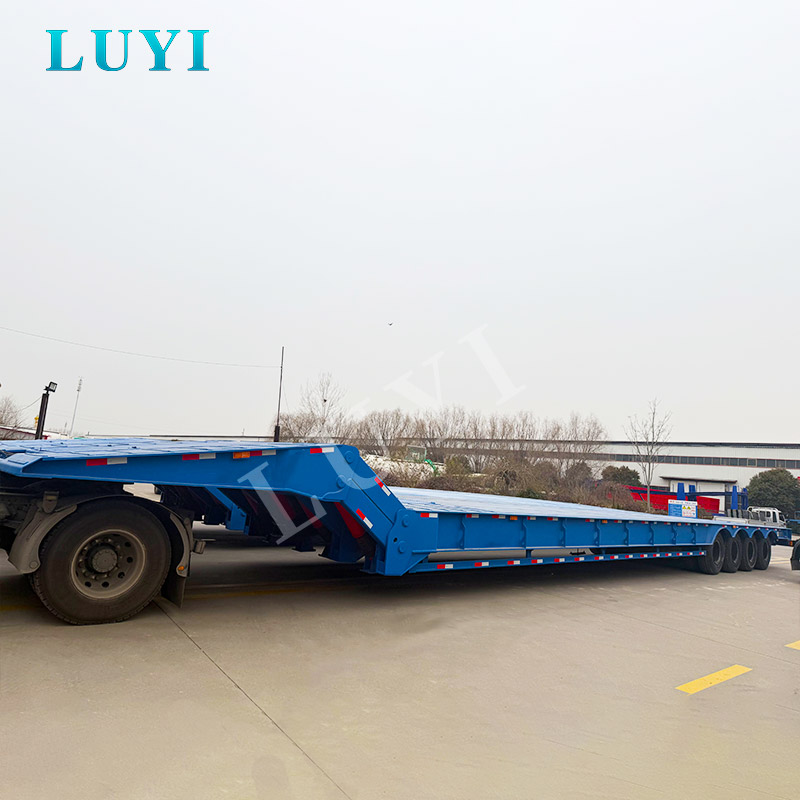 LUYI's Manufacturing Excellence vinder gunst: Østrigske kunder tegner 4-akslet Lowbed Semi-Trailer-projekt på stedet