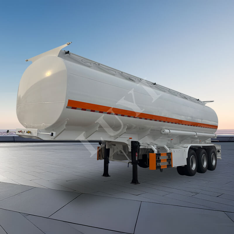 3-akslet 40.000-liters carbonstål olietank sættevogn