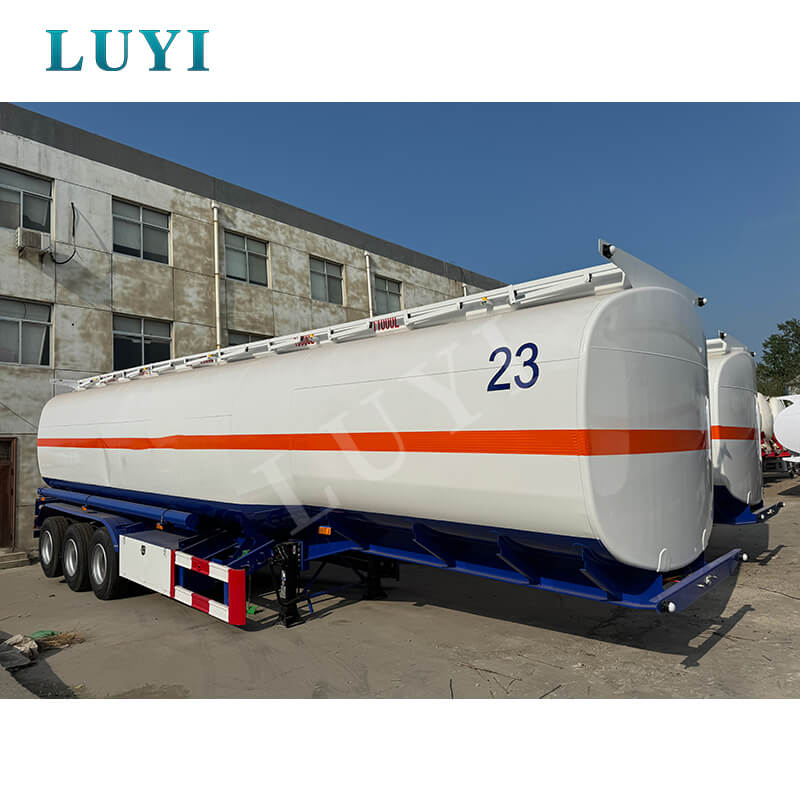 3-akslet 45.000-liters 5-rums olietank sættevogn
