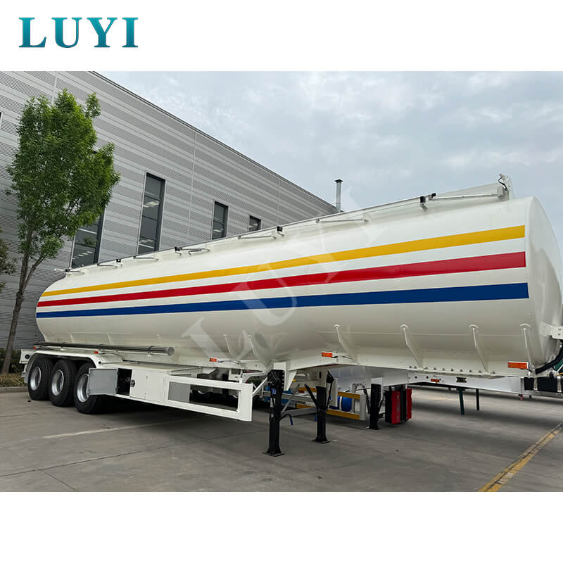 3 akslet 50.000 liter 7 rum olietank sættevogn 3 akslet 50.000 liter 7 rum olietank sættevogn