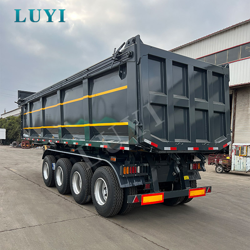 4-akslet semi-trailer med bagklap til transport af bulkmaterialer