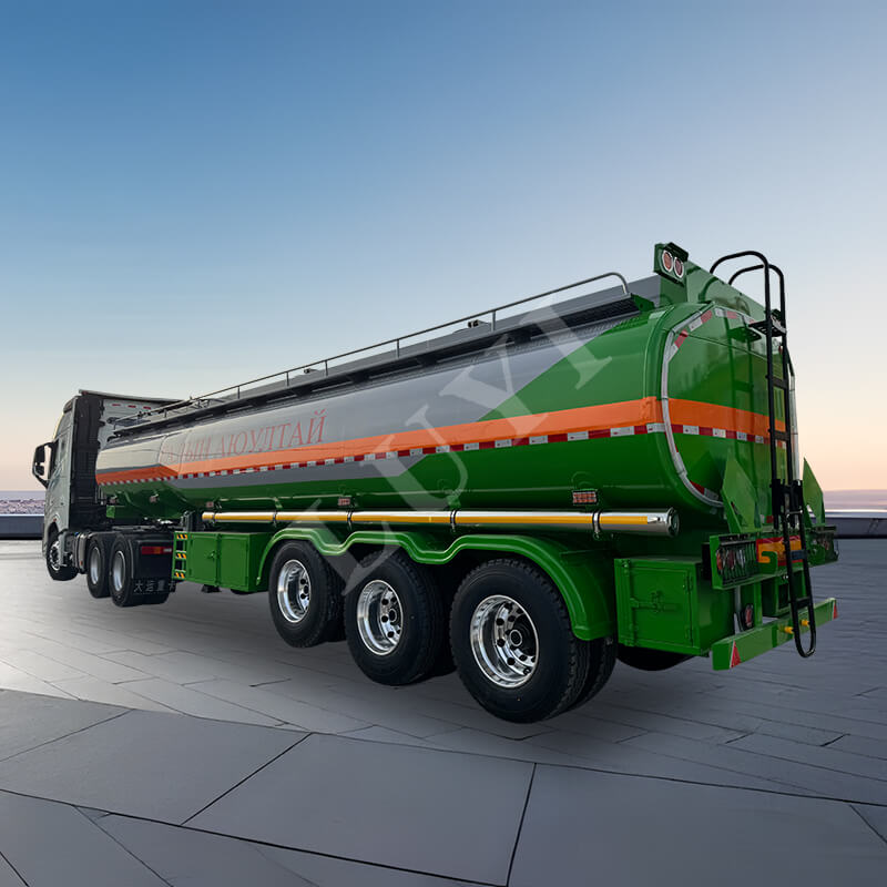 40 kubikmeter 45 kubikmeter 3-akslet olietanktrailer 40 kubikmeter 45 kubikmeter 3-akslet olietanktrailer