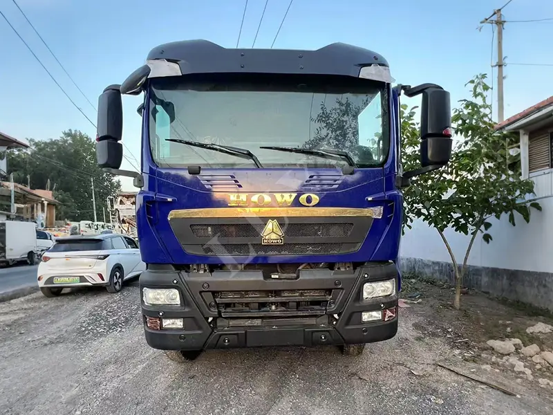Blue Howo Dump Truck