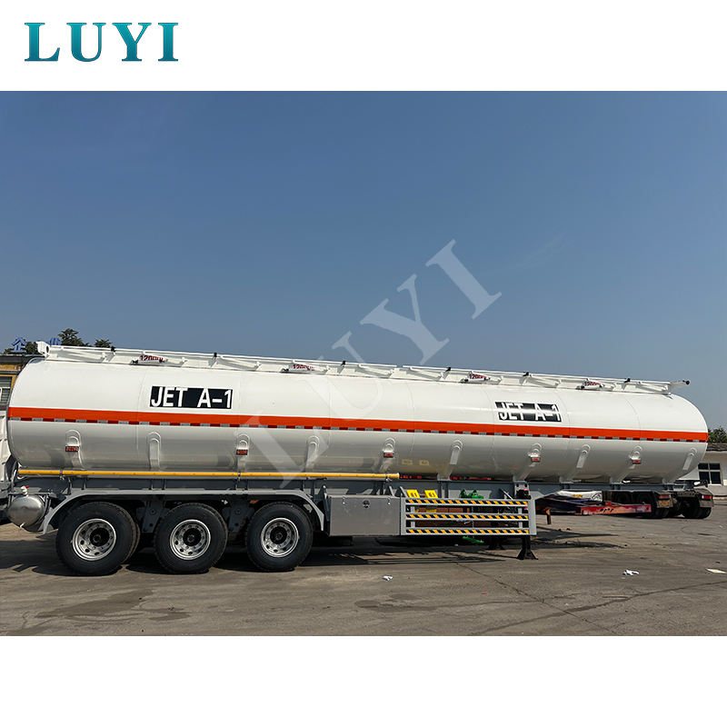 Hvordan et kenyansk byggefirma forbedrede brændstofforsyningen til fjerntliggende steder med Luyi 3-akslede 12.000 L brændstoftankvogne