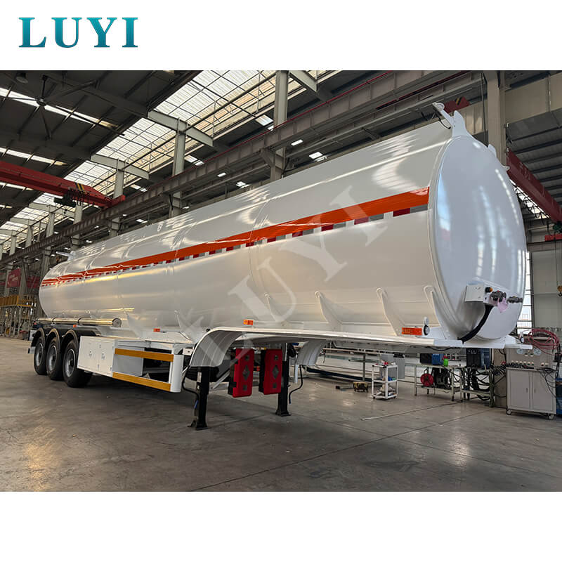 Styrker Portugals vækst: Hvorfor en europæisk logistikleder valgte Luyi Auto til transport af tunge maskiner